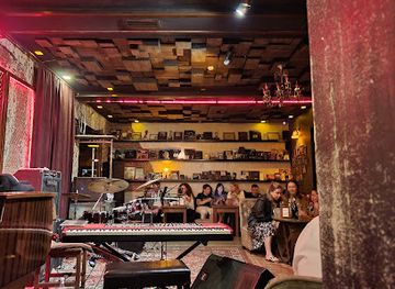 armenia/syunik/bar/ulikhanyan-club