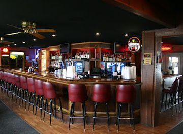 ohio/appalachian-ohio/bar/cranberry-resort-waterfront-bar-grill