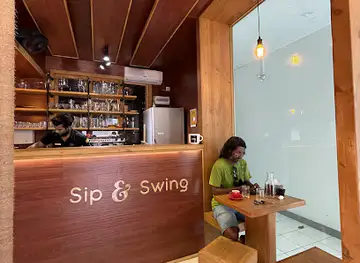 Undhoali Café (Sip & Swing)