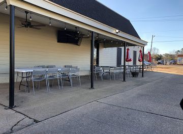 alabama/tombigbee-river/bar/shuckers-seafood-and-oyster-bar