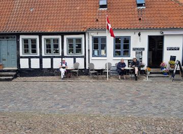 denmark/mols-bjerge/bar/den-skave-bar