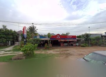 cambodia/svay-rieng/bar/