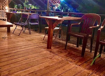 florida/santa-fe-river/bar/alachua-sports-pub