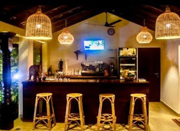 sri-lanka/dry-zone/bar/dream-garden-restaurant-bar