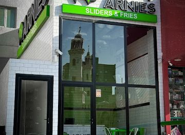 kuwait/sabah-al-salem/bar/arnies-sliders
