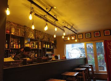 nepal/patan/bar/watering-hole-gastro-pub