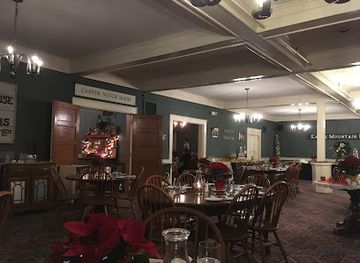 new-hampshire/mount-washington/bar/eagle-landing-tavern