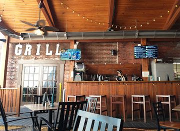 north-carolina/new-bern/bar/poppy-s-bites-barrels