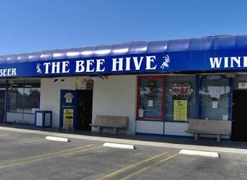 california/huntington-beach/huntington-central-park/bar/the-bee-hive