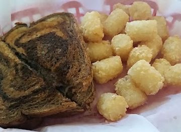 nebraska/nebraska-national-forest/bar/fritzs-bar-grill-llc