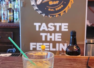 minnesota/lake-of-the-woods/bar/breakers-bar