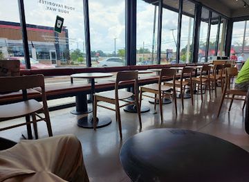 alabama/lake-eufaula/bar/starbucks