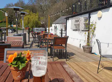 The Blue Lion Inn Cwm