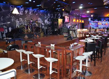 qatar/fuwairit-beach/bar/krossroads-club