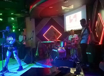 indonesia/north-sulawesi/bar/b-one-bar-and-karaoke