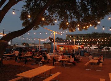 texas/central-texas/bar/yard-bar