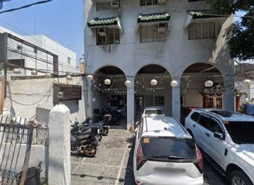 philippines/manila/intramuros/bar/grotto-hookah-lounge