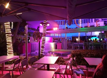 florida/miami-beach/bar/the-clevelander-bar