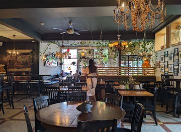 canada/vancouver-island/bar/mollie-bar-resto