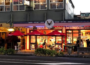 new-zealand/auckland/mission-bay/bar/bald-eagle-diner