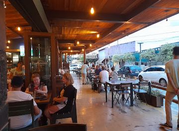 argentina/iguazu-national-park/bar/cerveza-patagonia-refugio-iguazu