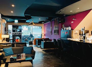 singapore/ang-mo-kio/bar/oplus-bar