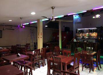 el-salvador/coastal-region/bar/la-ostra-karaoke-video-bar