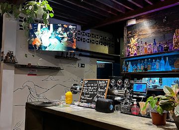 costa-rica/los-santos-region/bar/whale-tail-brewery-cr