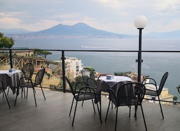 italy/naples/posillipo/bar/miranapoli