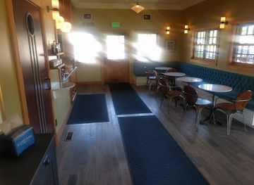 washington/the-methow-valley/bar/the-barnyard-cinema