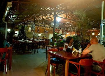 suriname/interior-rainforest/bar/restaurant-sarinah
