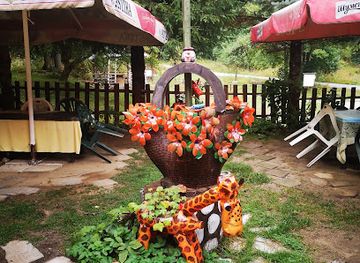 bulgaria/malyovitsa/bar/b-b-with-a-diner