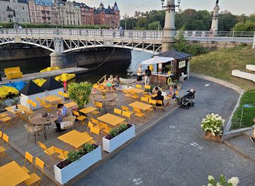 sweden/stockholm/djurgarden/bar/paviljongbaren