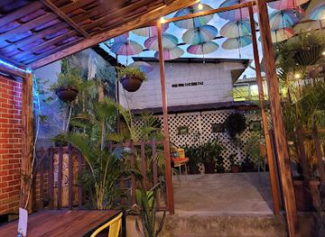 honduras/mosquito-coast/bar/las-pinequitas-bistro-cafe