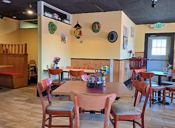 connecticut/the-quiet-corner/bar/esme-s-and-ruby-s-restaurant