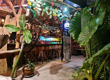 thailand/khao-yai/bar/fat-shark-bar