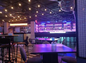 philippines/national-capital-region-ncr/bar/the-fun-roof
