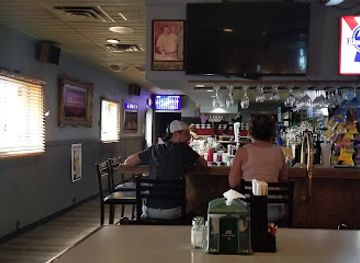 ohio/findlay/bar/lucky-s-tavern