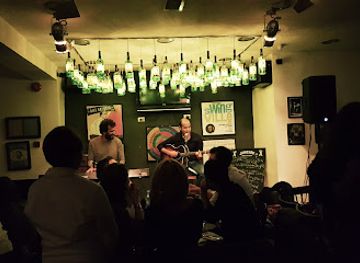 jordan/burial-mounds/bar/the-corner-s-pub