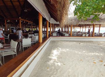 maldives/fulidhoo/bar/overwater-bar
