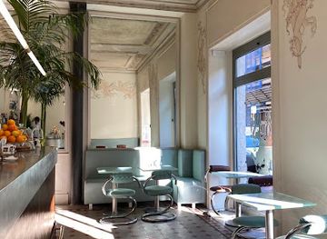 italy/milan/porta-venezia/bar/coke-tales