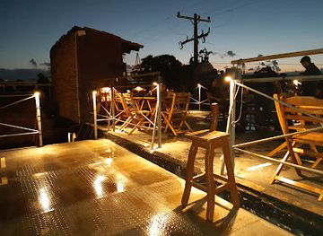 paraguay/chaco-central/bar/moe-food-drink