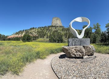 wyoming/devils-tower-national-monument/bar/the-wind-circle-sculpture