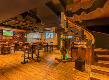 B-Hive Pub