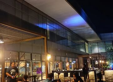 philippines/manila/ermita/bar/white-moon-bar