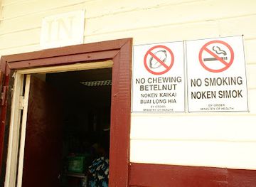 papua-new-guinea/wewak/bar/tang-mow-supermarket