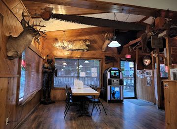 washington/mount-st-helens-national-volcanic-monument/bar/cougar-bar-grill