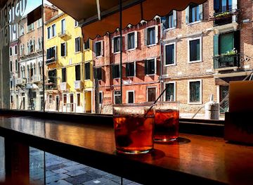 italy/venice/dorsoduro/bar/osteria-ai-pugni