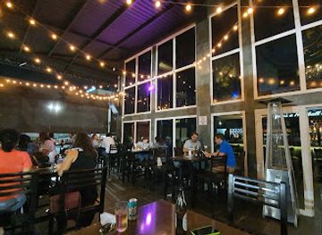 honduras/colon-region/bar/the-pub-by-beer-box