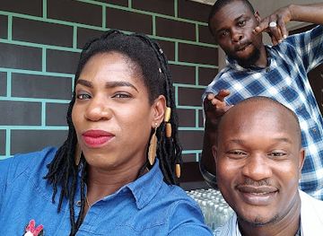 nigeria/uyo/ewet-housing-estate/bar/village-square